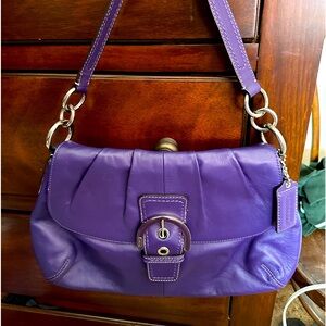 COPY - Coach shoulder bag in purple. Excellent condition.